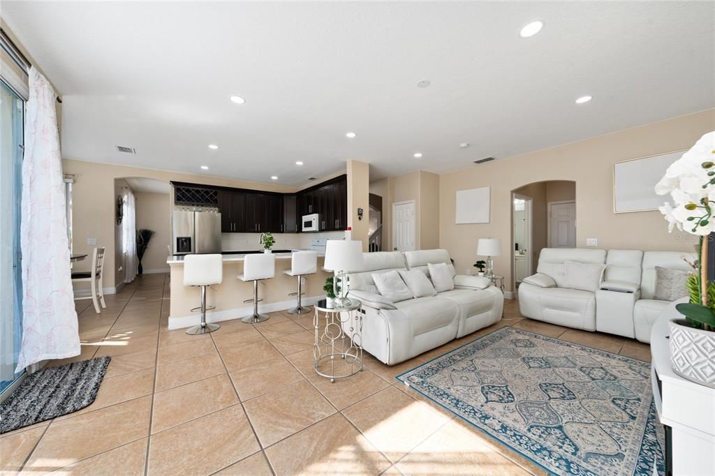 For Sale: $650,999 (4 beds, 2 baths, 3132 Square Feet)