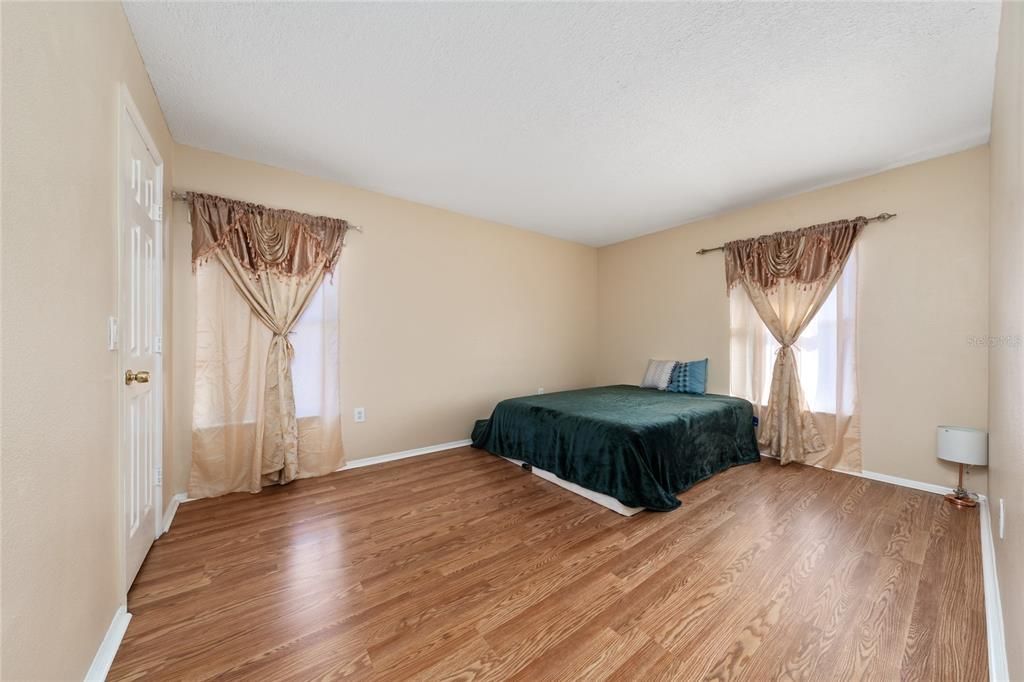 For Sale: $650,999 (4 beds, 2 baths, 3132 Square Feet)