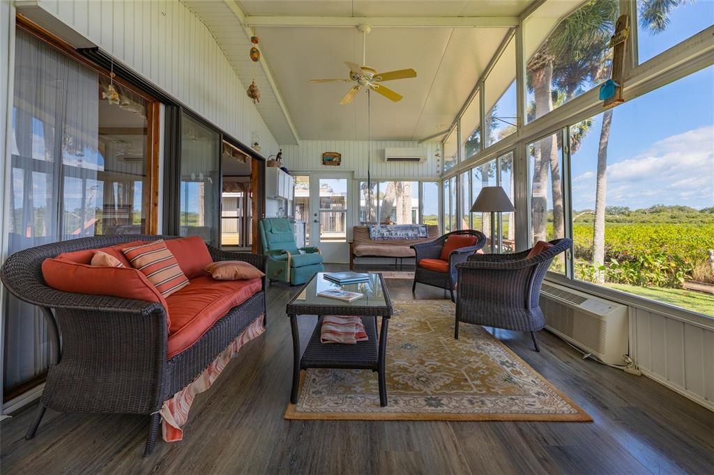 For Sale: $395,000 (2 beds, 2 baths, 1642 Square Feet)