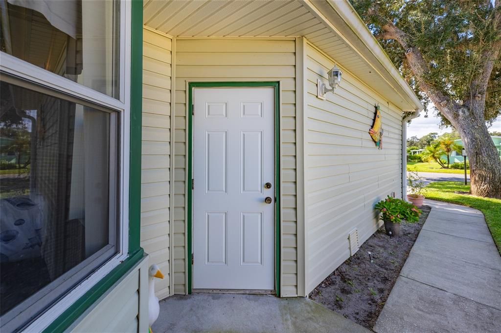 For Sale: $395,000 (2 beds, 2 baths, 1642 Square Feet)