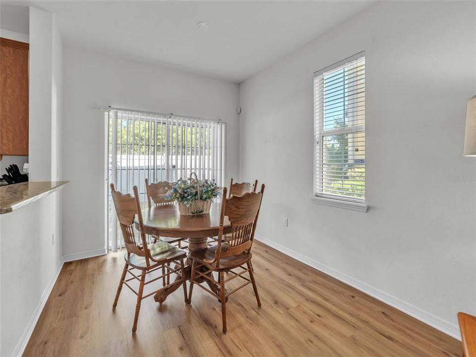 Activo con contrato: $225,000 (2 camas, 2 baños, 1260 Pies cuadrados)