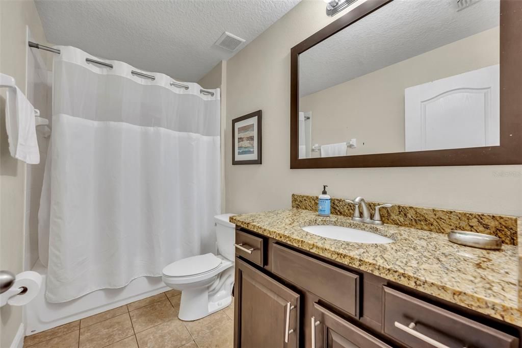 На продажу: $298,000 (3 спален, 2 ванн, 1632 Квадратных фут)