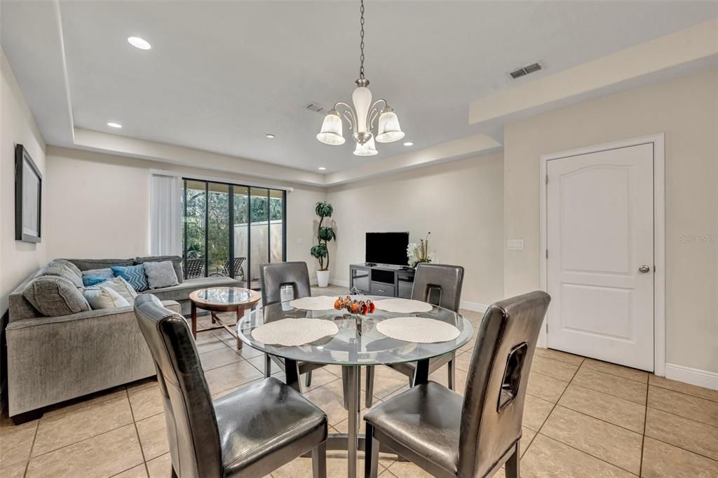 На продажу: $298,000 (3 спален, 2 ванн, 1632 Квадратных фут)