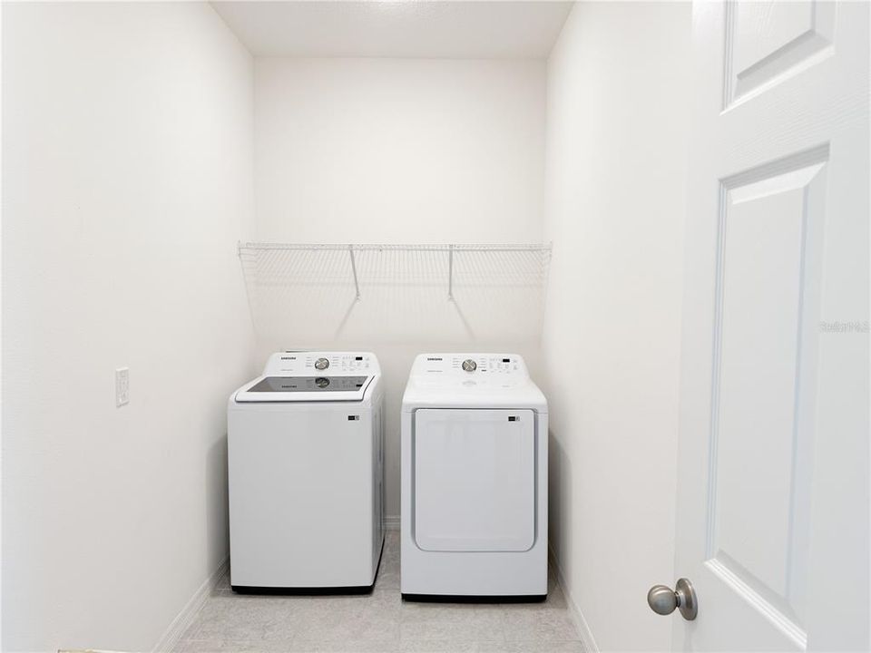 En Renta: $2,800 (4 camas, 3 baños, 2436 Pies cuadrados)