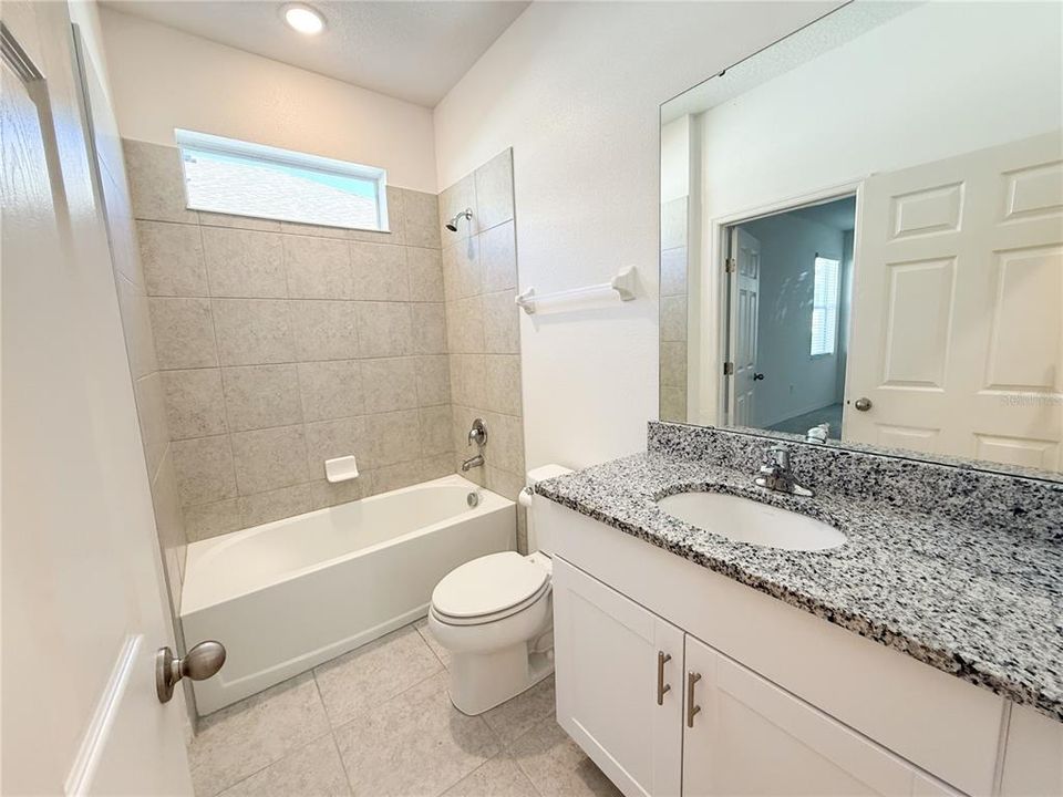 En Renta: $2,800 (4 camas, 3 baños, 2436 Pies cuadrados)