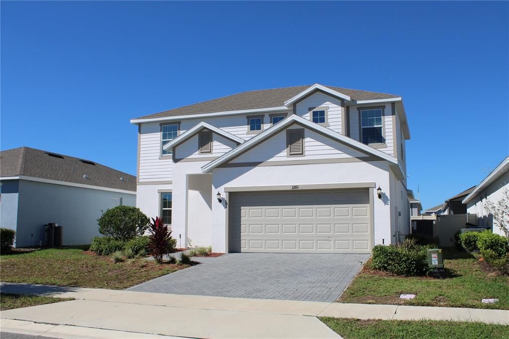 En Renta: $2,800 (4 camas, 3 baños, 2436 Pies cuadrados)