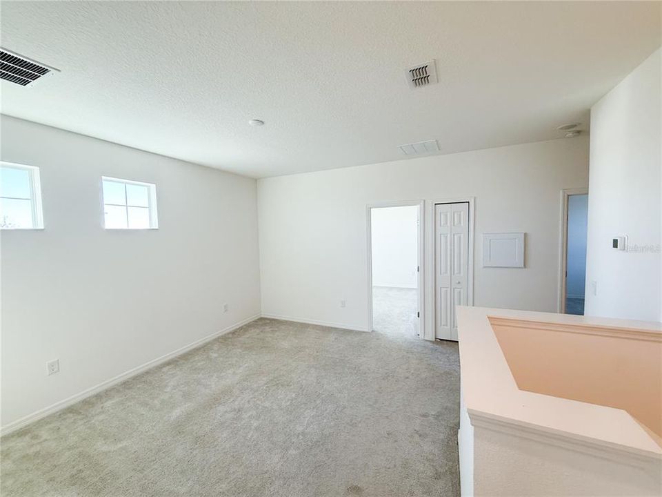 En Renta: $2,800 (4 camas, 3 baños, 2436 Pies cuadrados)