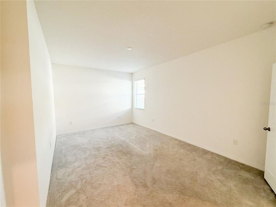 En Renta: $2,800 (4 camas, 3 baños, 2436 Pies cuadrados)