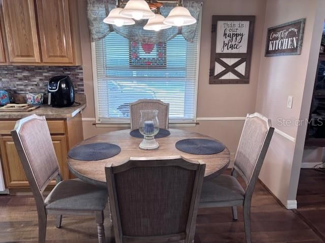 待售: $234,000 (3 贝兹, 2 浴室, 1512 平方英尺)