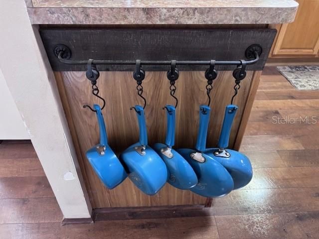 待售: $234,000 (3 贝兹, 2 浴室, 1512 平方英尺)