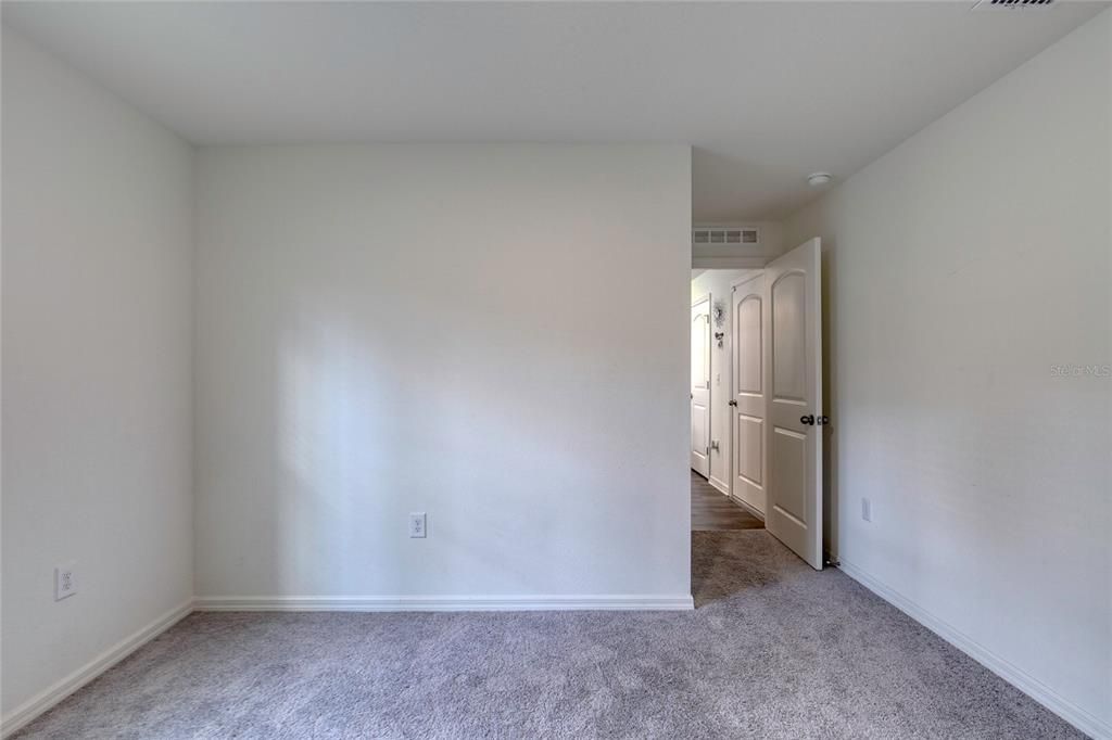 For Sale: $315,000 (4 beds, 3 baths, 1969 Square Feet)