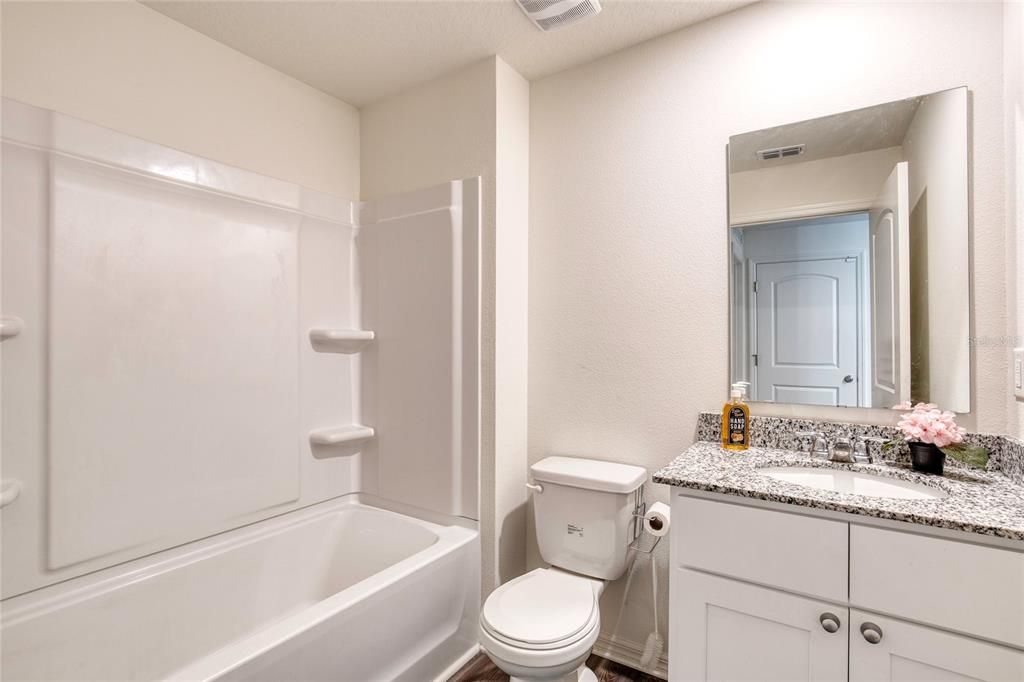 For Sale: $315,000 (4 beds, 3 baths, 1969 Square Feet)