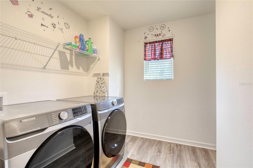 For Sale: $315,000 (4 beds, 3 baths, 1969 Square Feet)