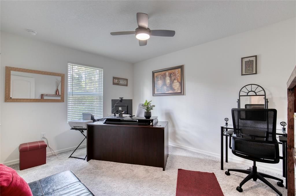 For Sale: $315,000 (4 beds, 3 baths, 1969 Square Feet)