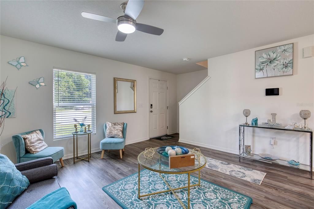 For Sale: $315,000 (4 beds, 3 baths, 1969 Square Feet)