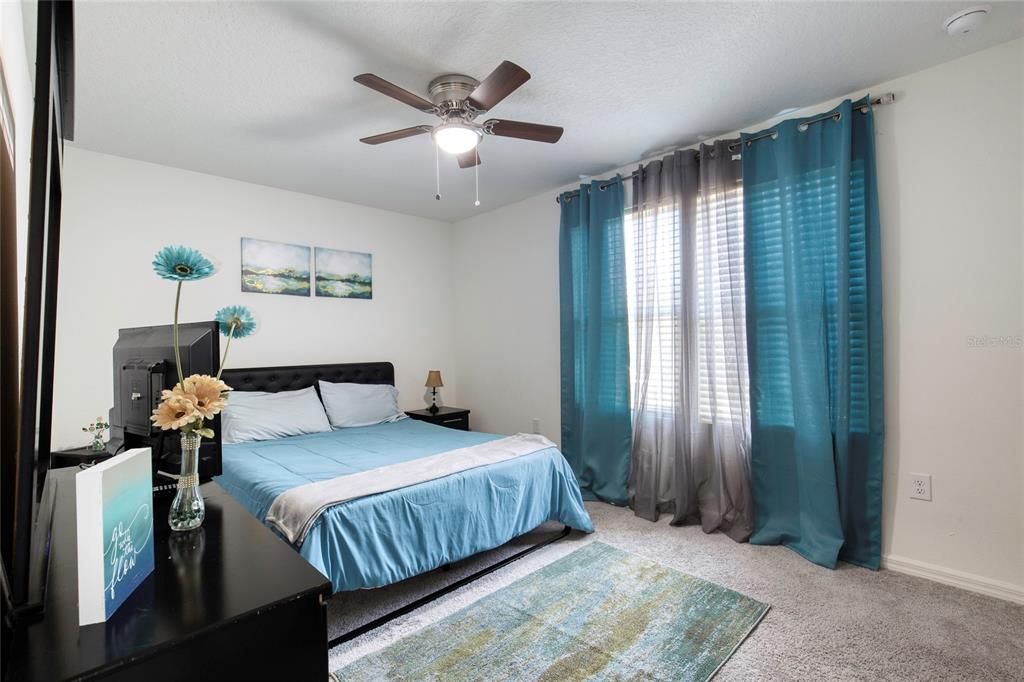 For Sale: $315,000 (4 beds, 3 baths, 1969 Square Feet)