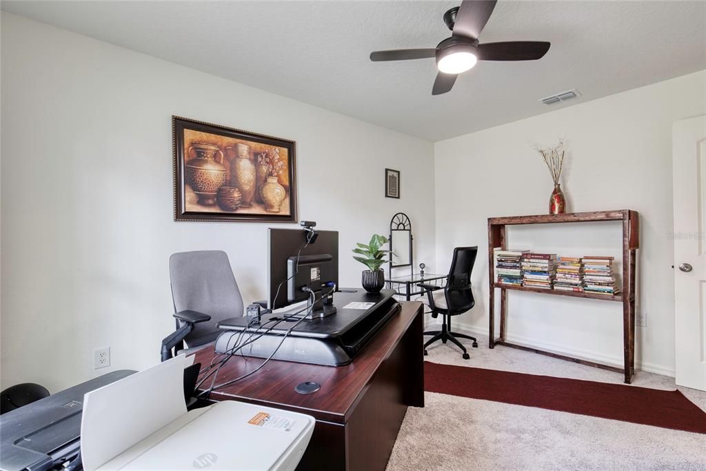 For Sale: $315,000 (4 beds, 3 baths, 1969 Square Feet)