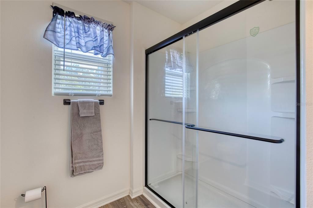 For Sale: $315,000 (4 beds, 3 baths, 1969 Square Feet)