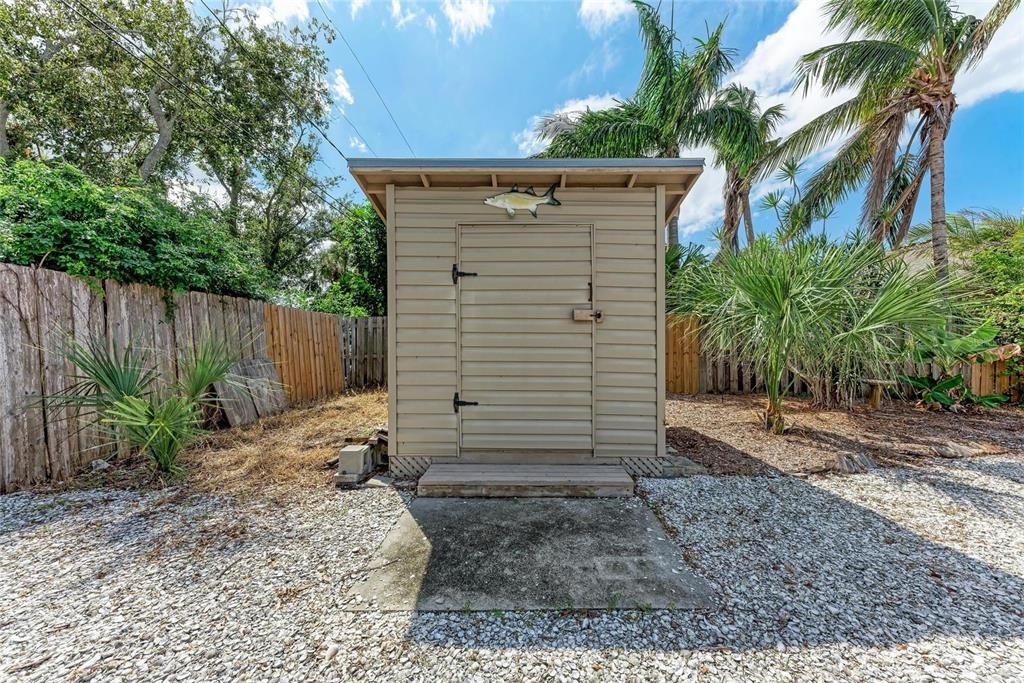 Active With Contract: $775,000 (3 beds, 3 baths, 2326 Square Feet)