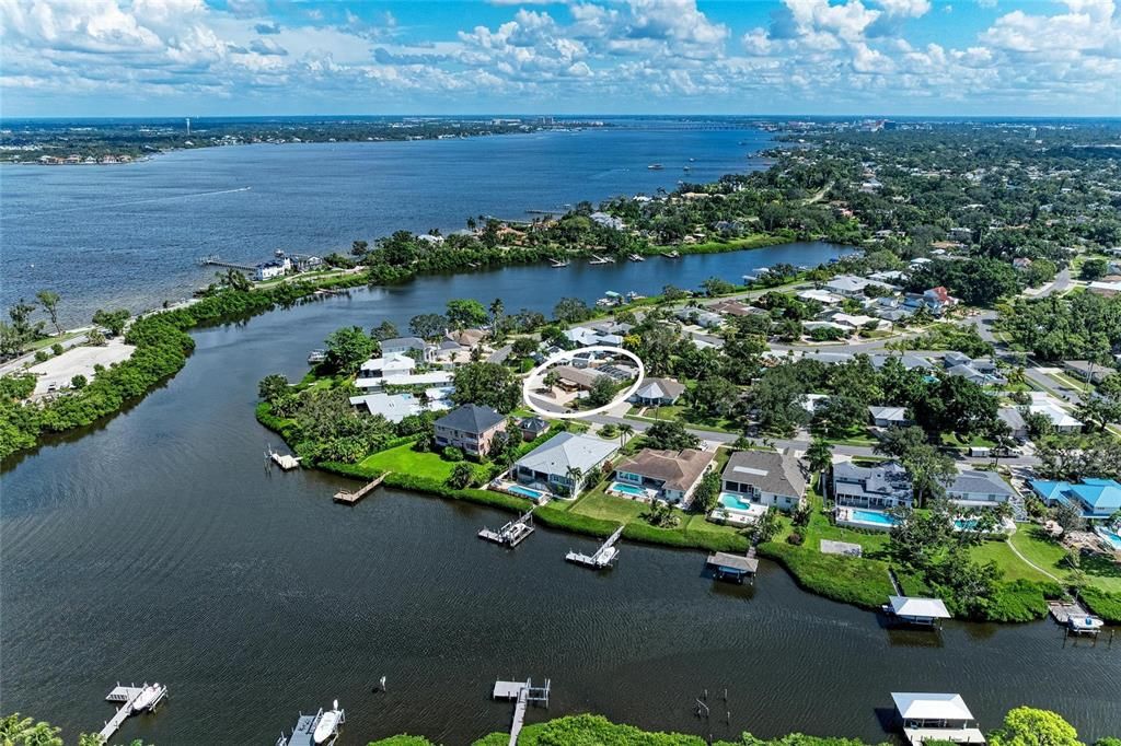 Active With Contract: $775,000 (3 beds, 3 baths, 2326 Square Feet)