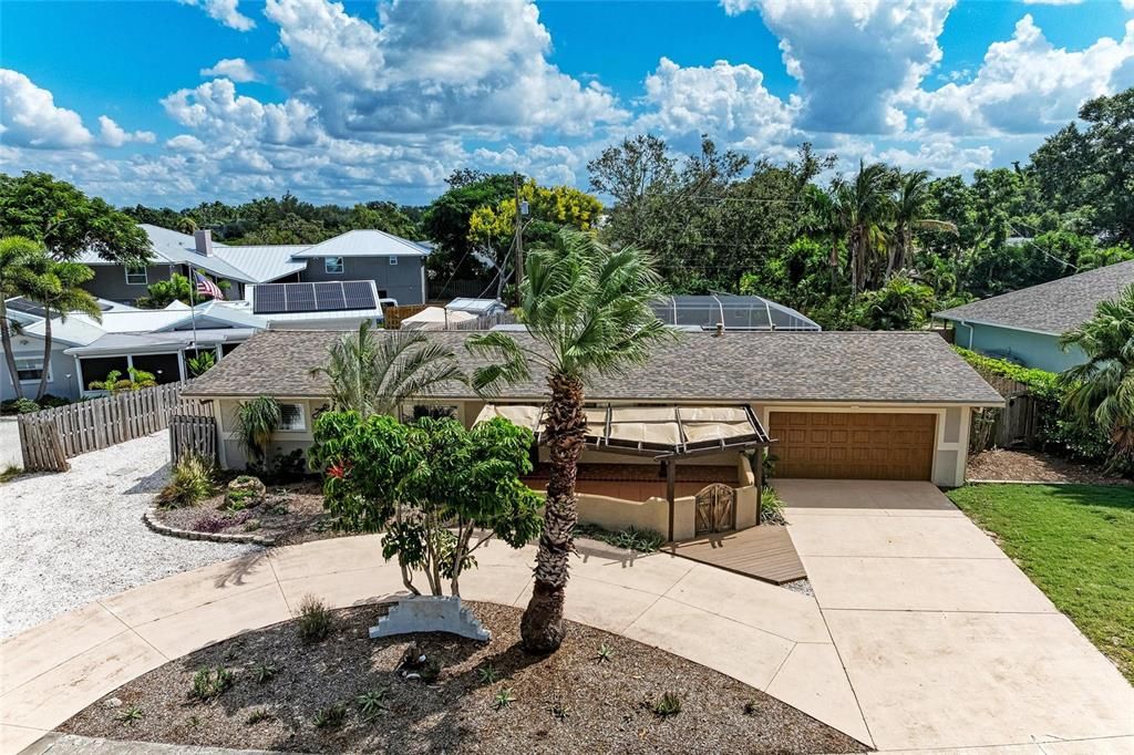 Active With Contract: $775,000 (3 beds, 3 baths, 2326 Square Feet)