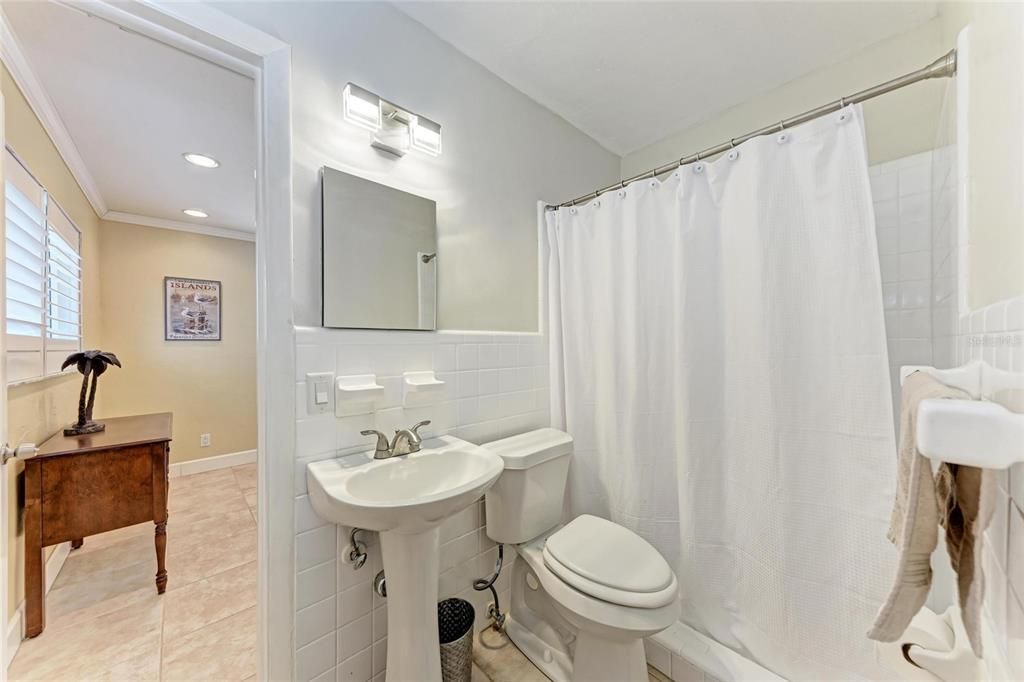 Active With Contract: $775,000 (3 beds, 3 baths, 2326 Square Feet)