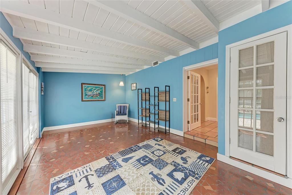 Active With Contract: $775,000 (3 beds, 3 baths, 2326 Square Feet)