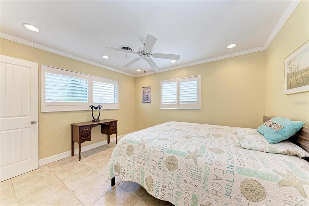 Active With Contract: $775,000 (3 beds, 3 baths, 2326 Square Feet)