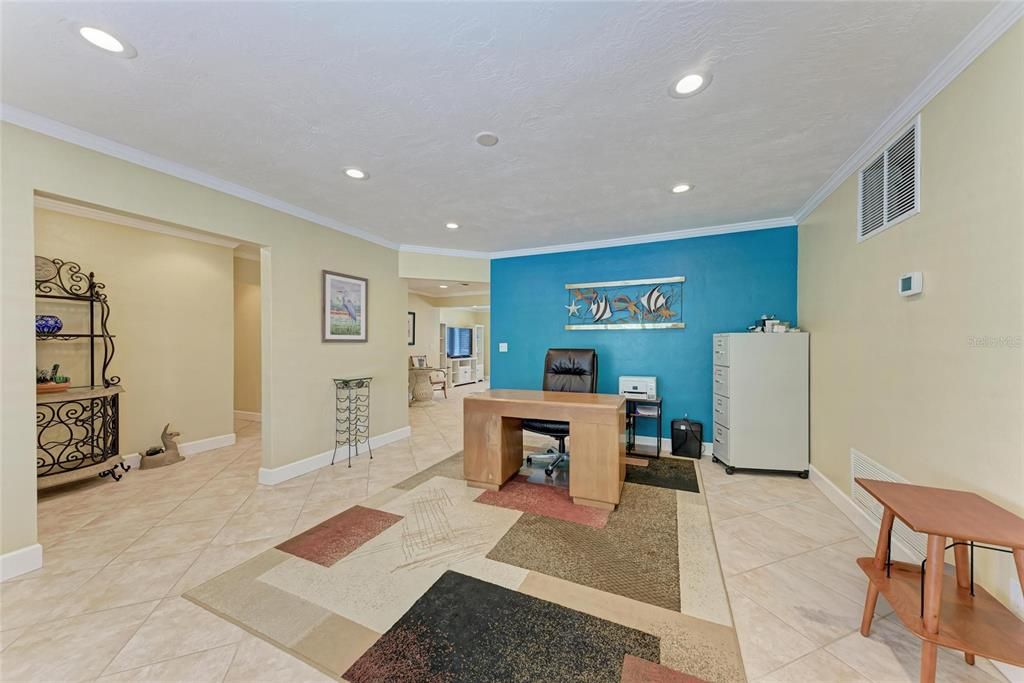 Active With Contract: $775,000 (3 beds, 3 baths, 2326 Square Feet)