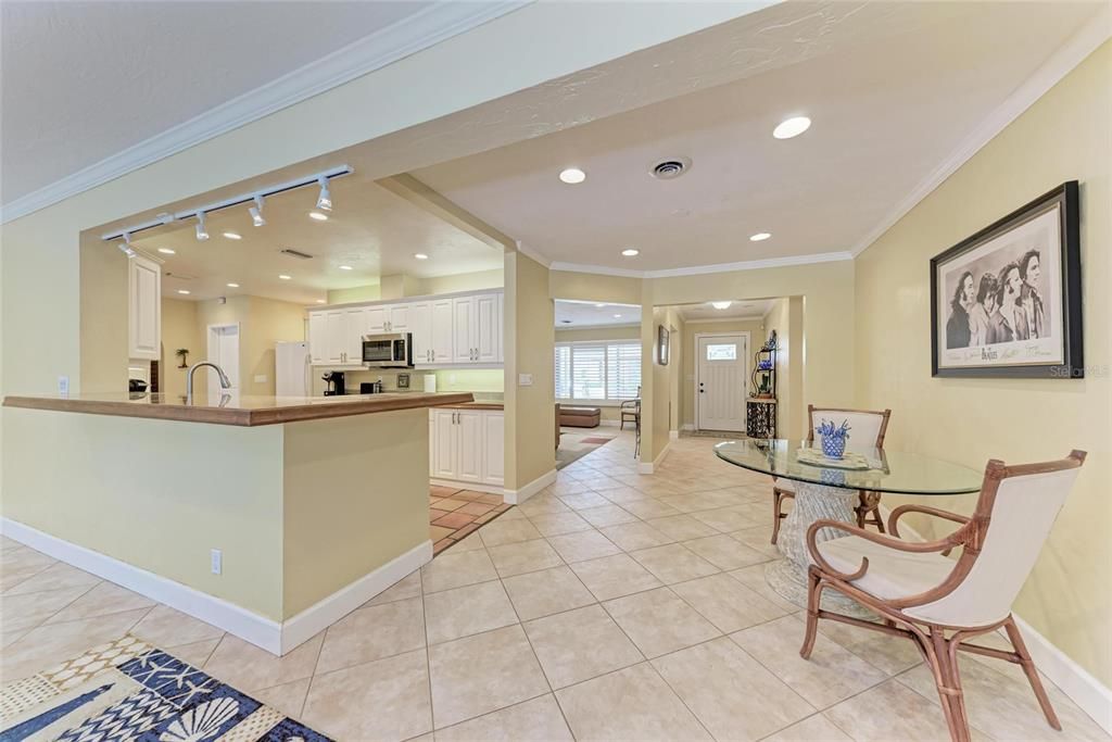 Active With Contract: $775,000 (3 beds, 3 baths, 2326 Square Feet)