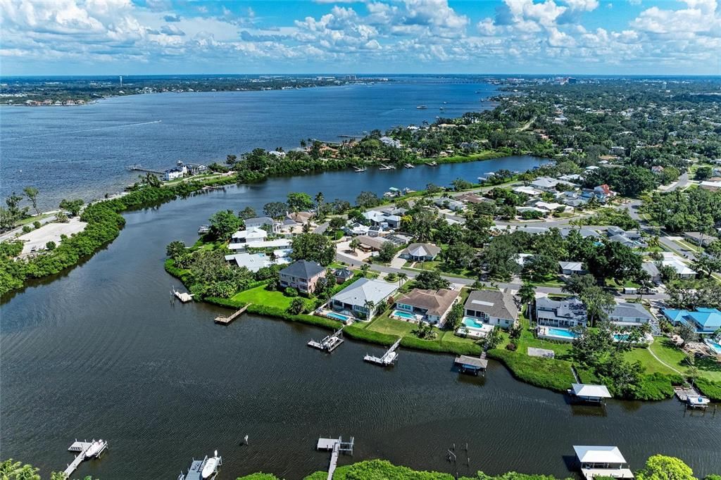 Active With Contract: $775,000 (3 beds, 3 baths, 2326 Square Feet)