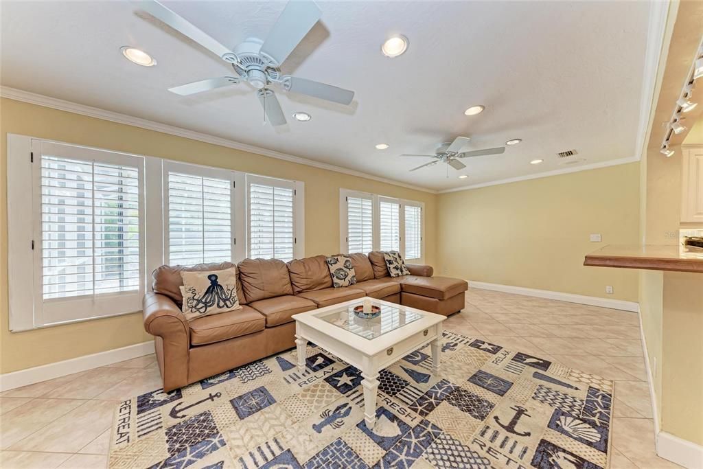 Active With Contract: $775,000 (3 beds, 3 baths, 2326 Square Feet)