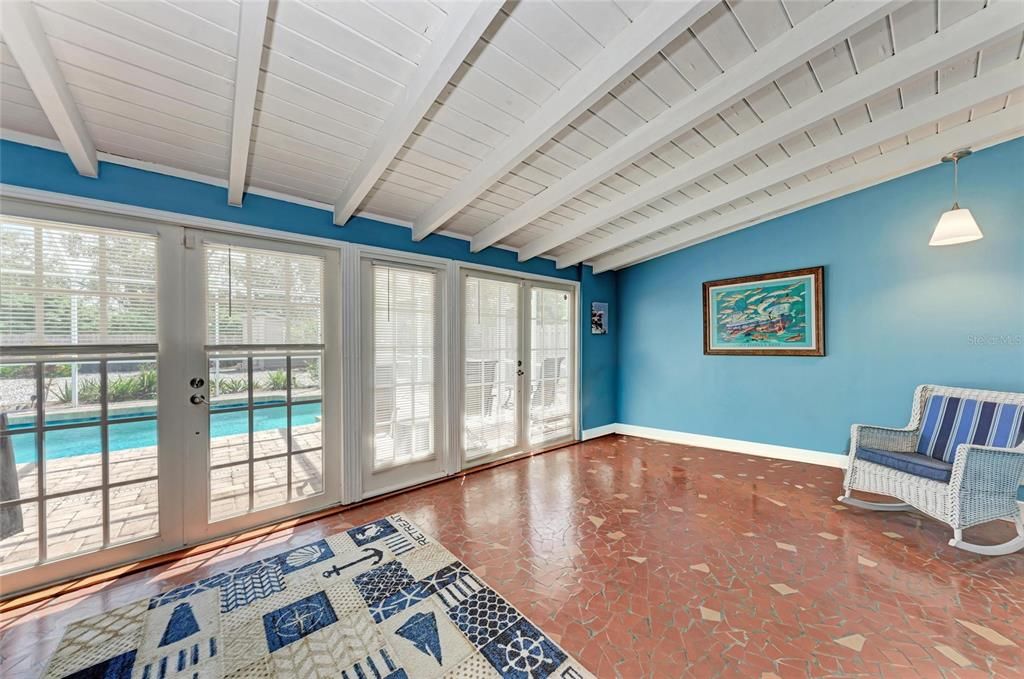 Active With Contract: $775,000 (3 beds, 3 baths, 2326 Square Feet)