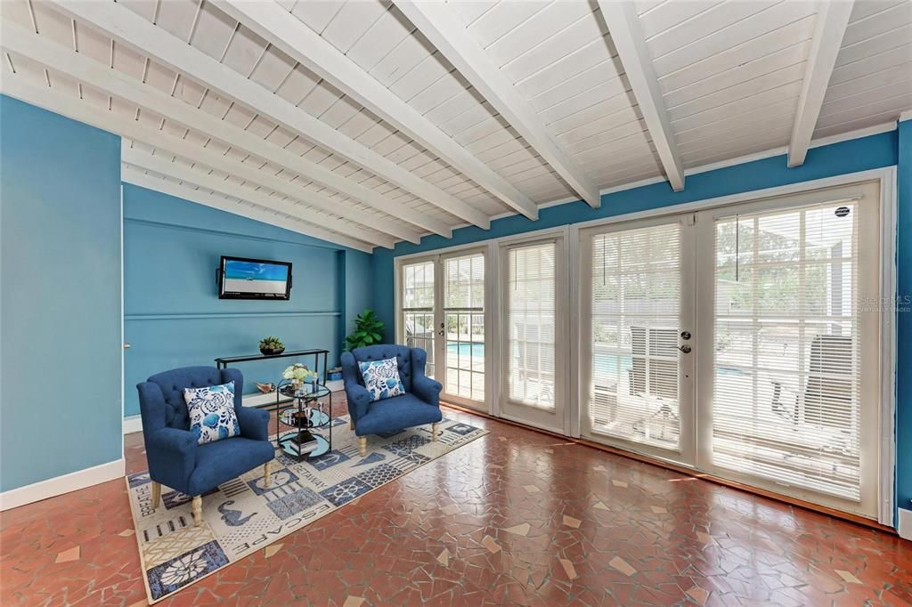 Active With Contract: $775,000 (3 beds, 3 baths, 2326 Square Feet)