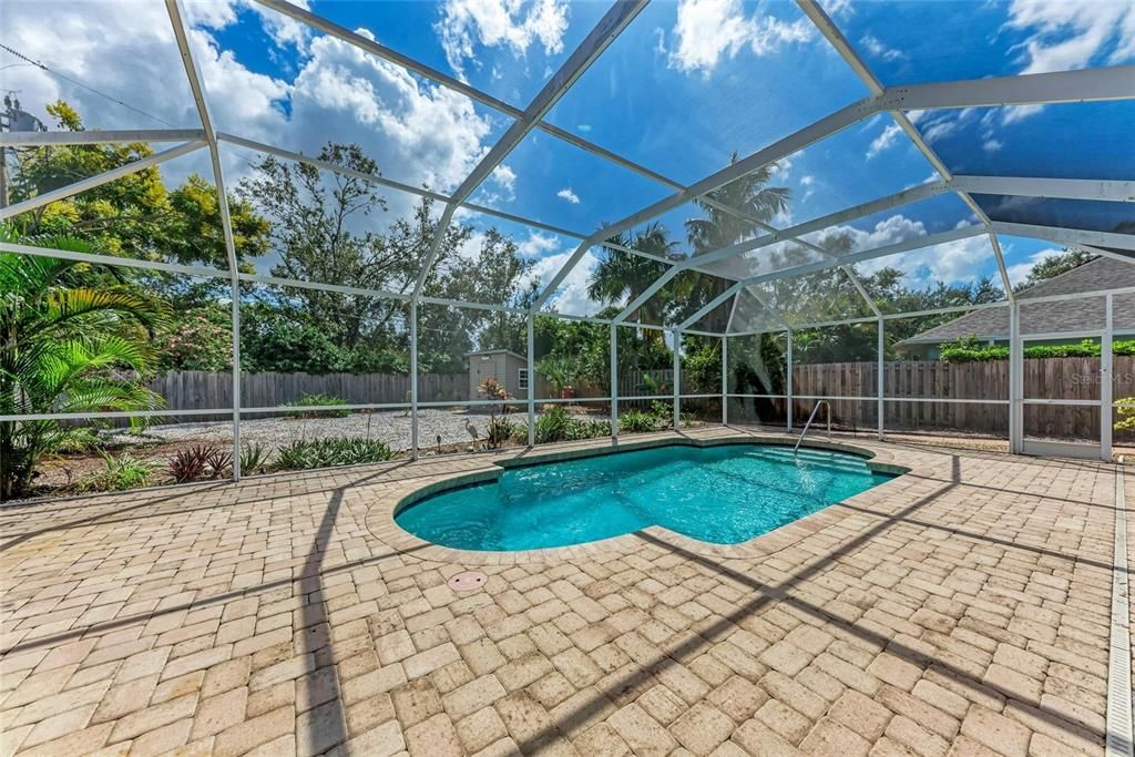 Active With Contract: $775,000 (3 beds, 3 baths, 2326 Square Feet)