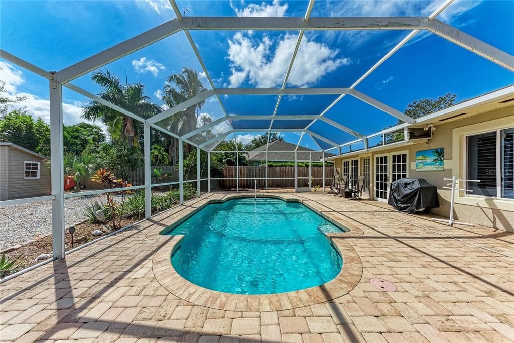 Active With Contract: $775,000 (3 beds, 3 baths, 2326 Square Feet)