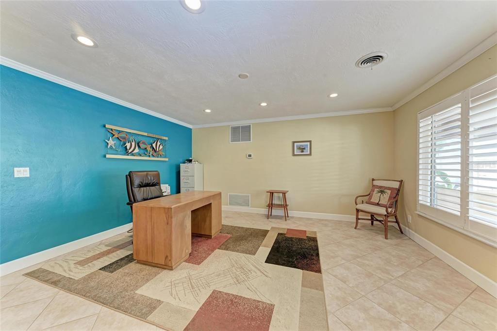 Active With Contract: $775,000 (3 beds, 3 baths, 2326 Square Feet)