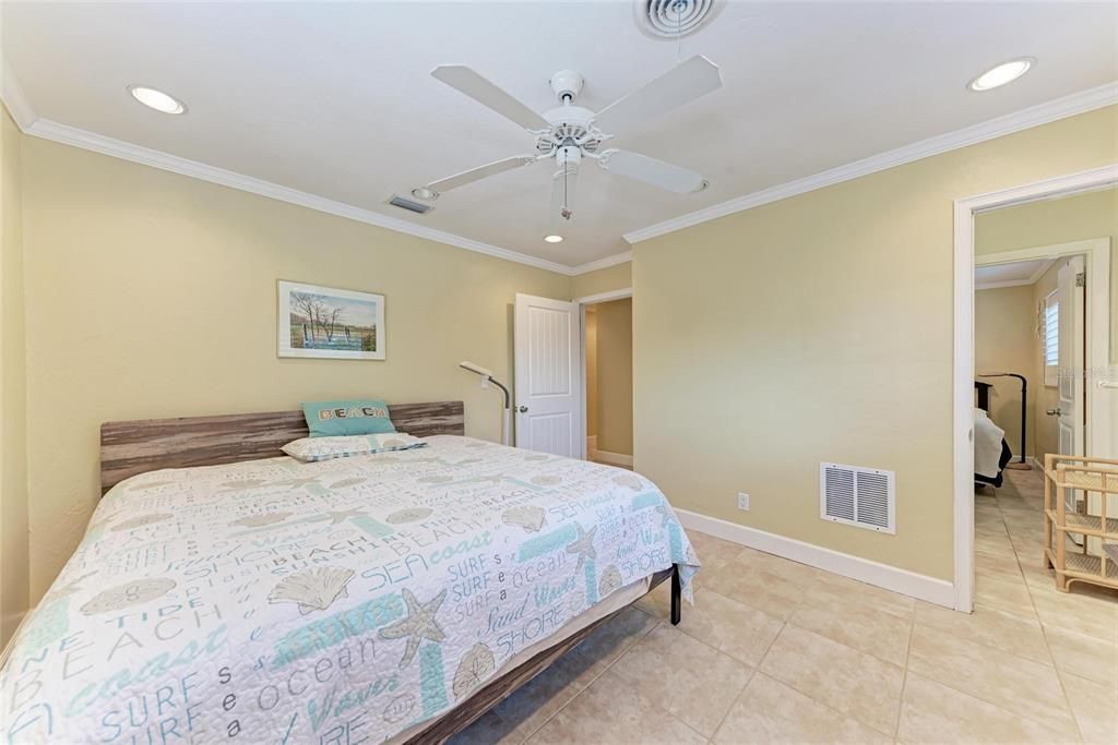 Active With Contract: $775,000 (3 beds, 3 baths, 2326 Square Feet)