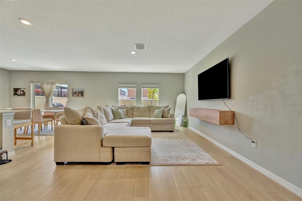 For Sale: $425,900 (4 beds, 2 baths, 2099 Square Feet)