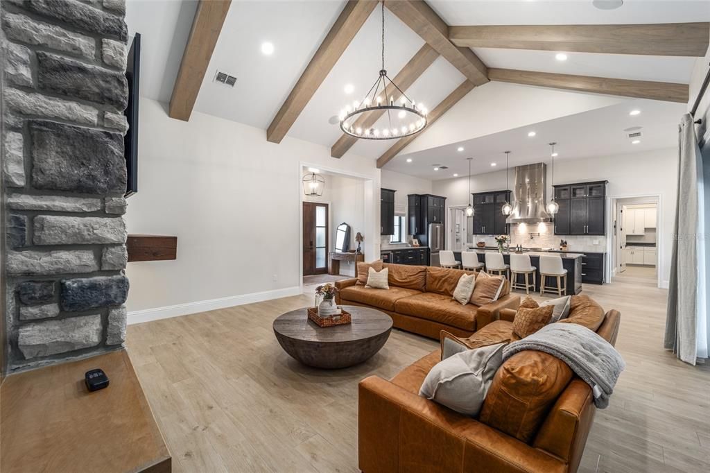 En Venta: $3,299,000 (3 camas, 3 baños, 3053 Pies cuadrados)