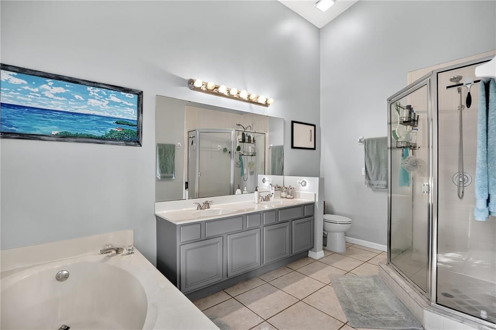 Activo con contrato: $479,900 (4 camas, 2 baños, 2059 Pies cuadrados)