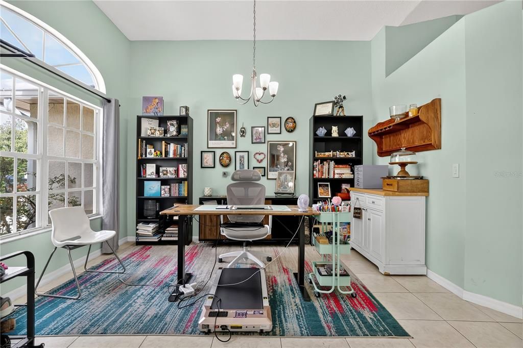 Activo con contrato: $479,900 (4 camas, 2 baños, 2059 Pies cuadrados)