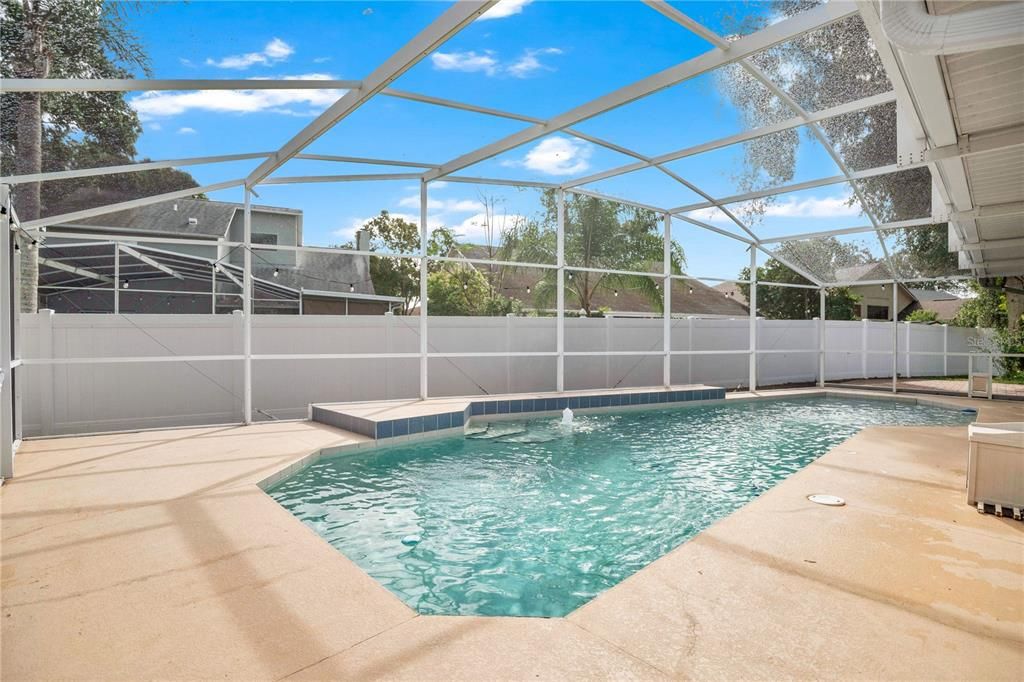 Activo con contrato: $479,900 (4 camas, 2 baños, 2059 Pies cuadrados)