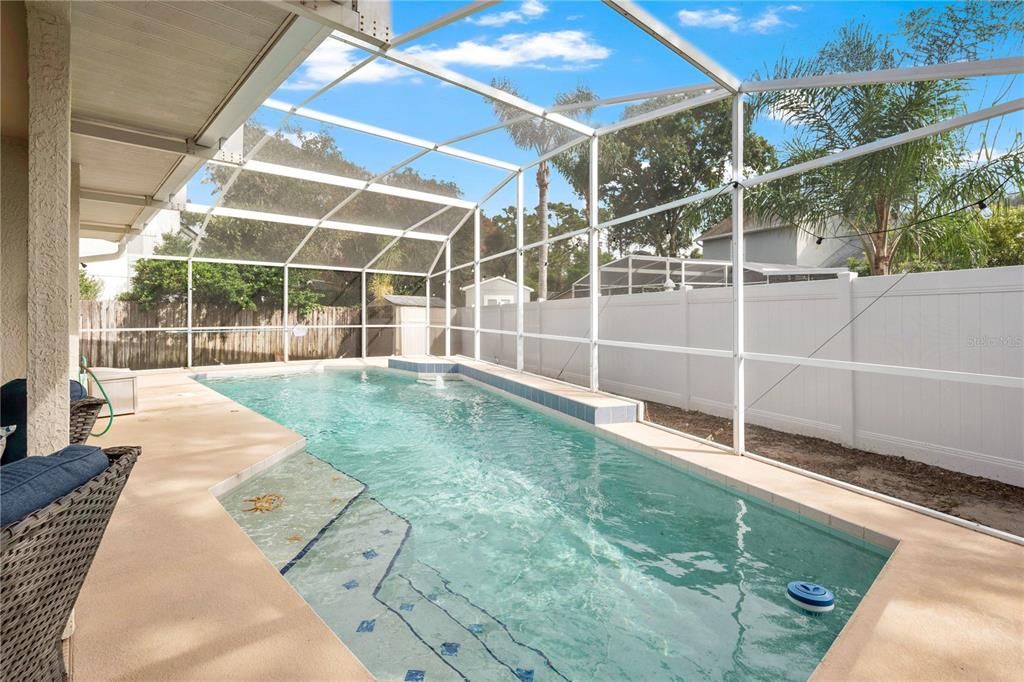 Activo con contrato: $479,900 (4 camas, 2 baños, 2059 Pies cuadrados)