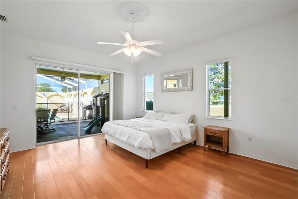 待售: $590,000 (5 贝兹, 3 浴室, 3563 平方英尺)