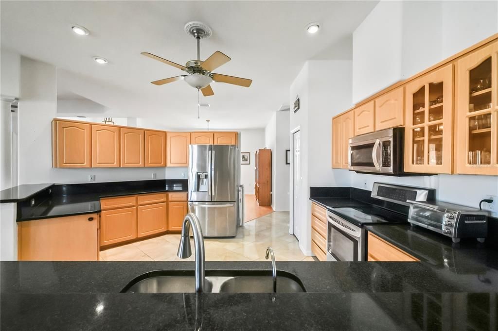 待售: $590,000 (5 贝兹, 3 浴室, 3563 平方英尺)