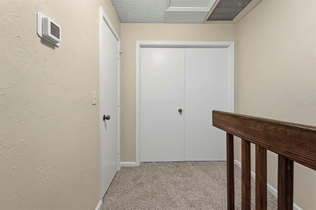 合同活跃: $259,900 (2 贝兹, 2 浴室, 1190 平方英尺)