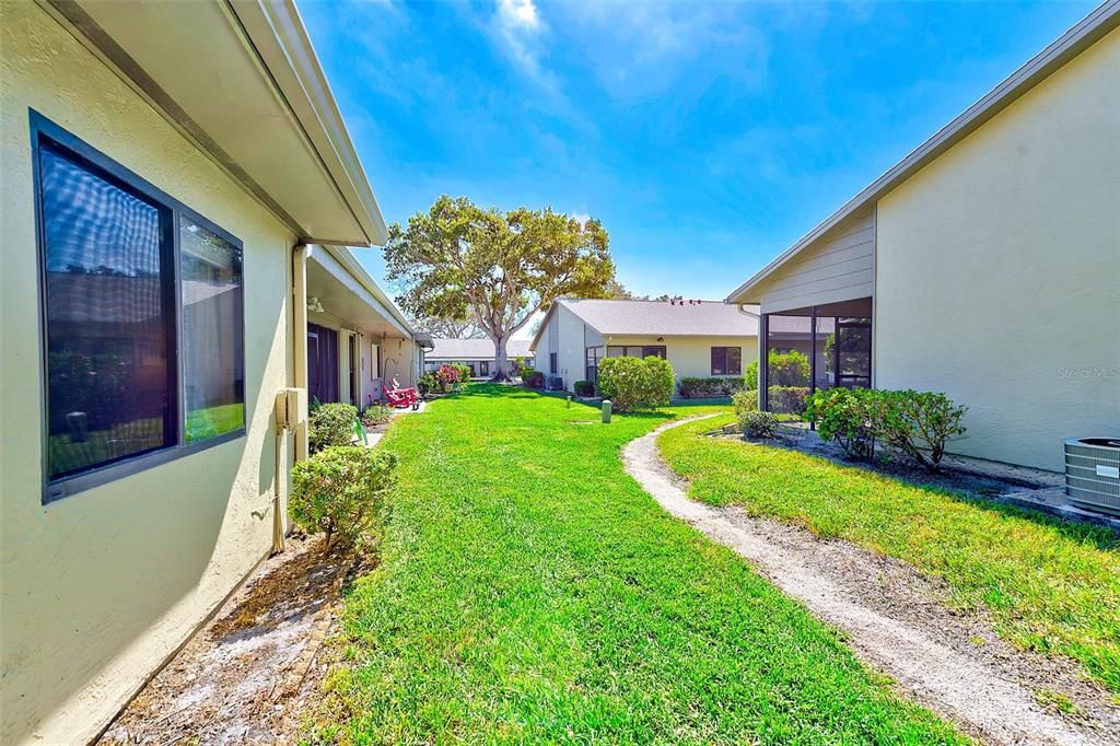 На продажу: $195,000 (2 спален, 2 ванн, 1160 Квадратных фут)