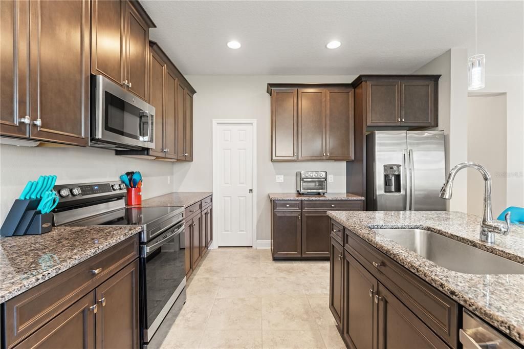 For Sale: $614,990 (5 beds, 3 baths, 2606 Square Feet)