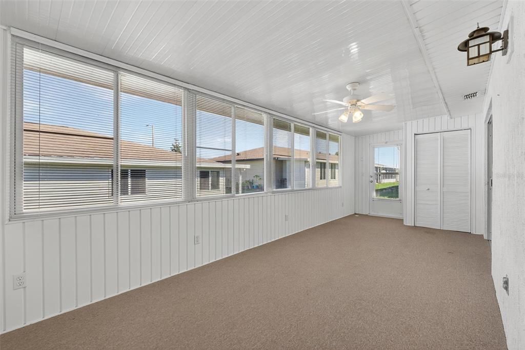 待售: $155,000 (2 贝兹, 2 浴室, 1350 平方英尺)